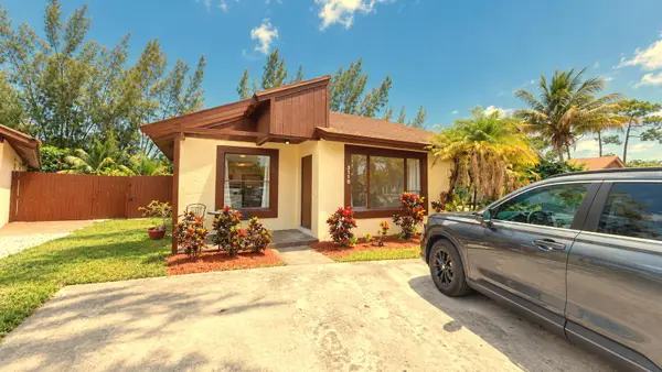3770 Mil Lake Court, Greenacres, FL 33463