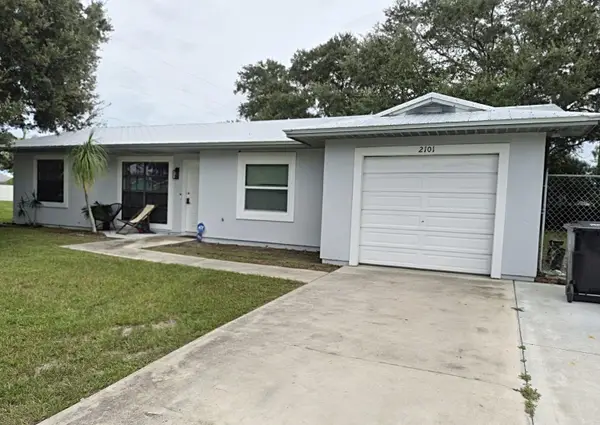 2101 SW Idaho Lane, Port St Lucie, FL 34953