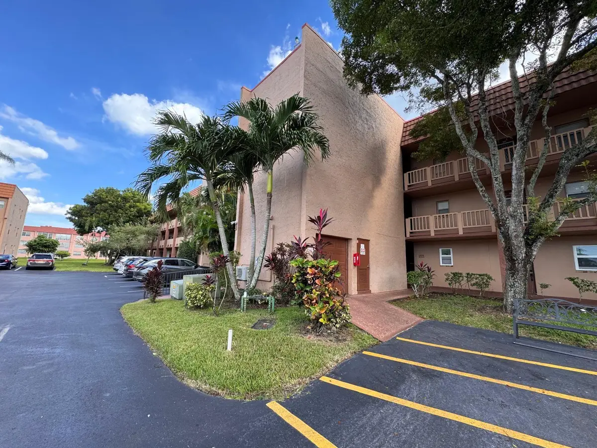 9660 Sunrise Lakes Boulevard #202, Sunrise, FL 33322 - #1
