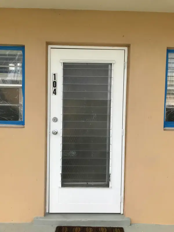 2102 NE 1st Way #104, Boynton Beach, FL 33435
