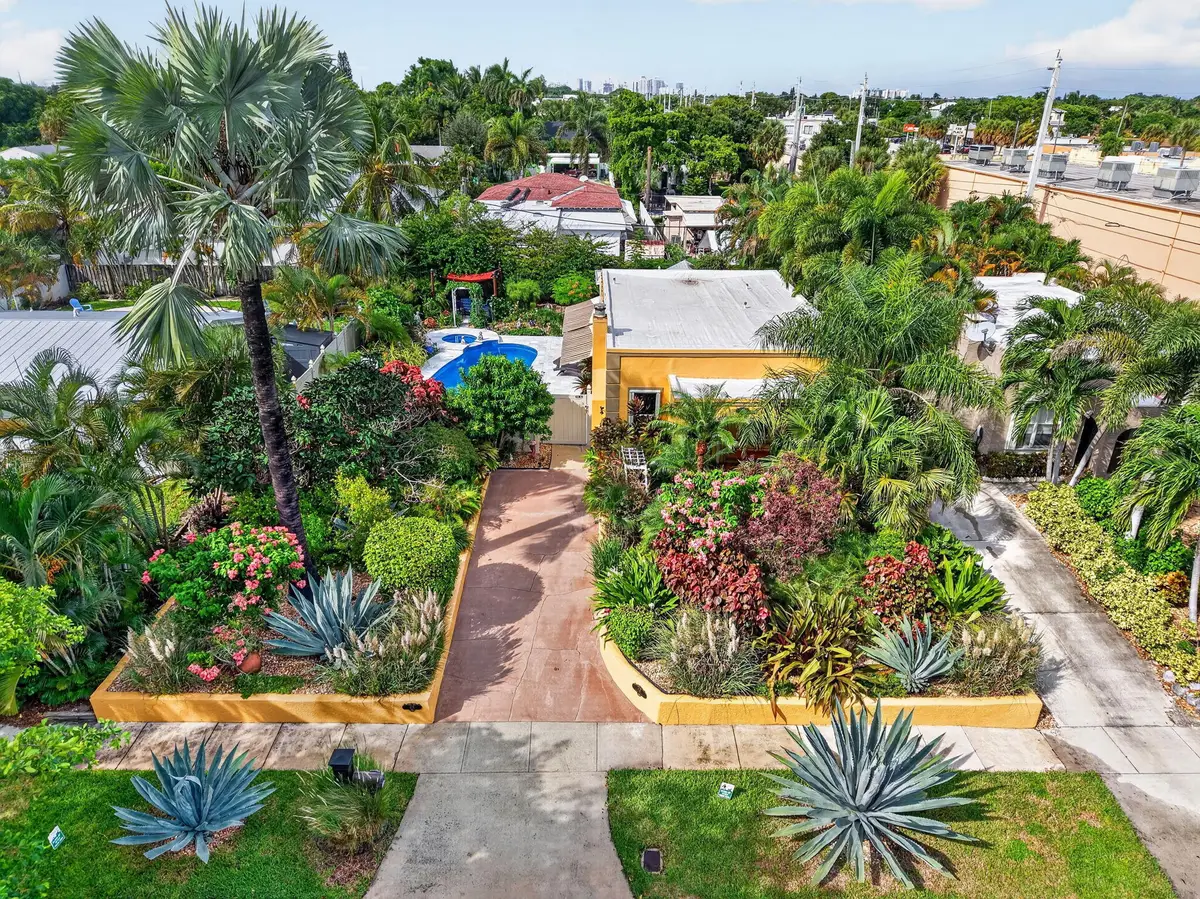 415 Colonial Road, West Palm Beach, FL 33405 - #1