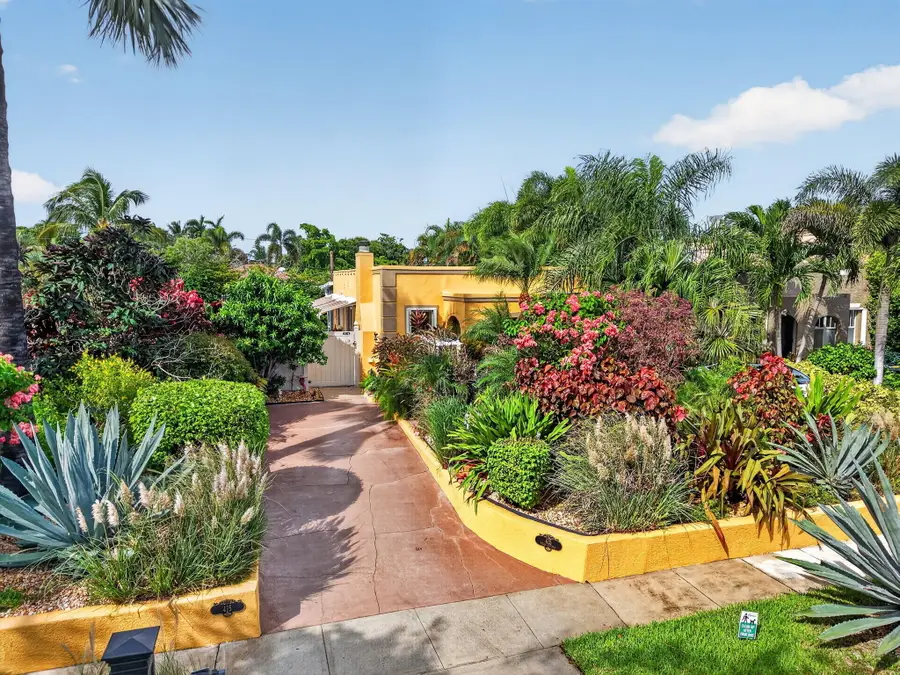 415 Colonial Road, West Palm Beach, FL 33405 - #2
