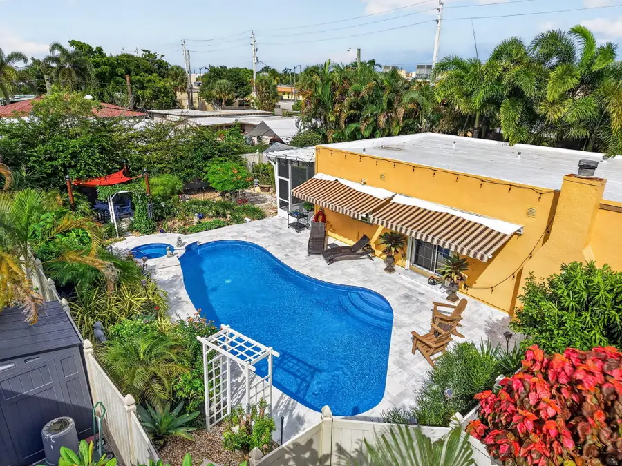 415 Colonial Road, West Palm Beach, FL 33405 - #3