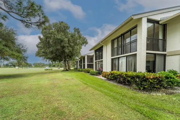 12910 Briarlake Drive, West Palm Beach, FL 33418