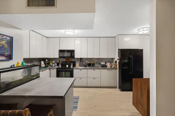 5486 Courtyard Drive #5486, Margate, FL 33063