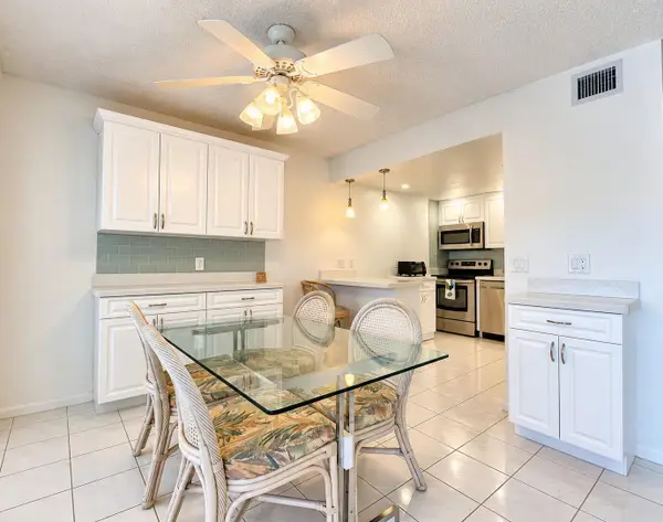102 Greenbrier A, West Palm Beach, FL 33417