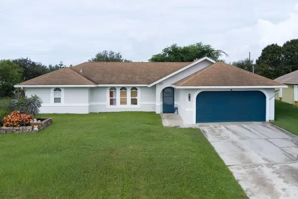 3017 SE Galt Circle, Port St Lucie, FL 34984