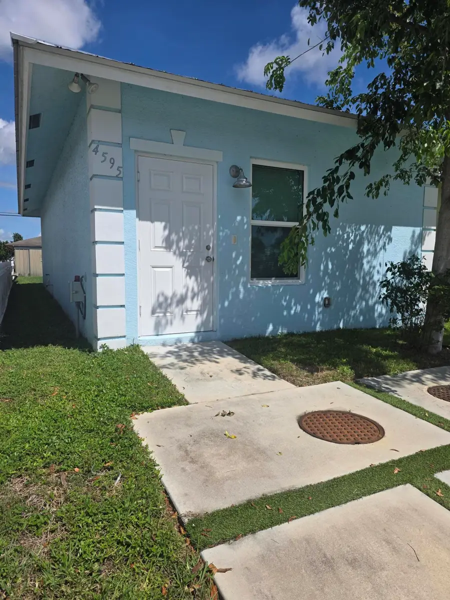4595 Cambridge Street, Kenwood Estates, FL 33463 - #3