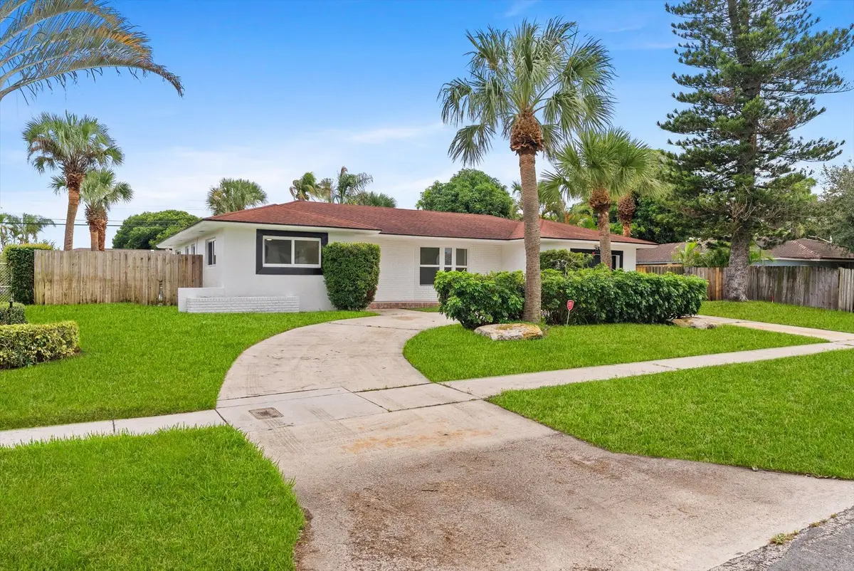 1660 40th Street, West Palm Beach, FL 33407 - #1
