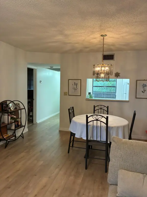 1000 Colony Point Circle #404, Pembroke Pines, FL 33026