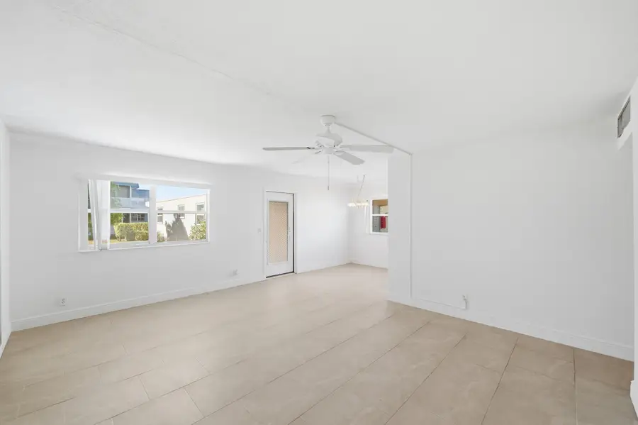 452 Brittany J, Delray Beach, FL 33446 - #3