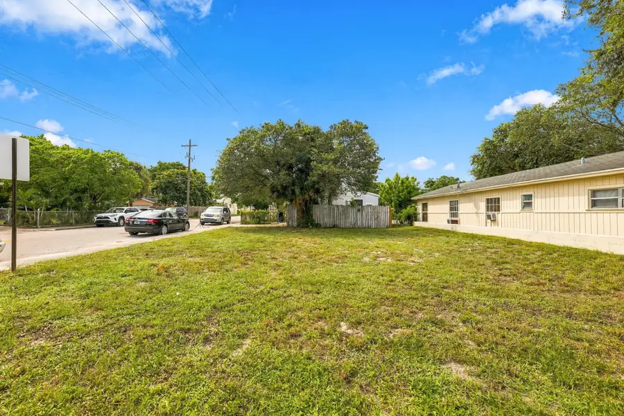 1208 3rd Avenue S, Lake Worth Beach, FL 33460 - #3