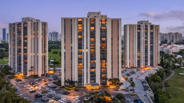 20301 W Country Club Drive #523, Aventura, FL 33180