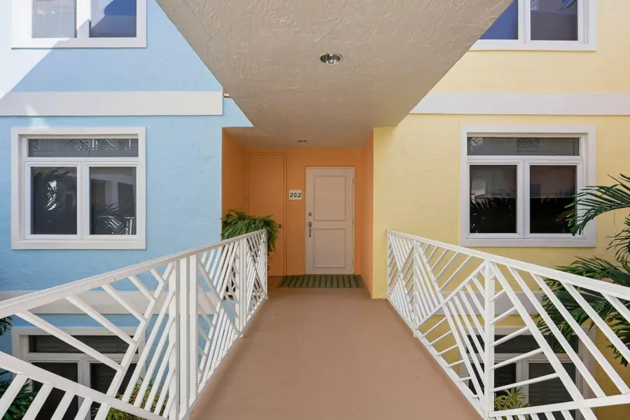 309 E Ocean Avenue #202, Lantana, FL 33462 - #2