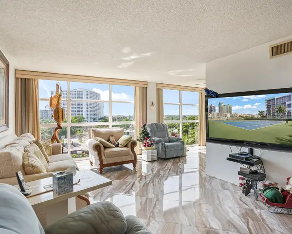 600 Parkview Drive #703, Hallandale Beach, FL 33009
