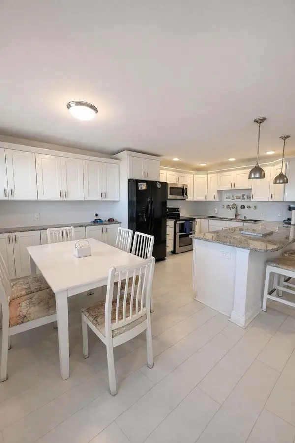 4057 Wolverton C, Boca Raton, FL 33434