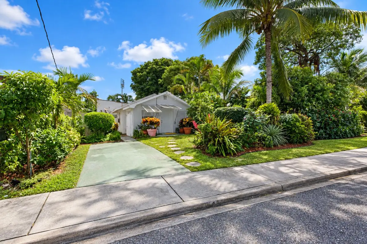 906 S J Street, Lake Worth Beach, FL 33460 - #1