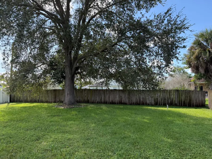 166 SW Ray Avenue, Port Saint Lucie, FL 34983 - #2