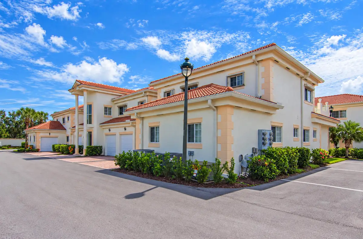 520 7th Square, Vero Beach, FL 32962 - #1