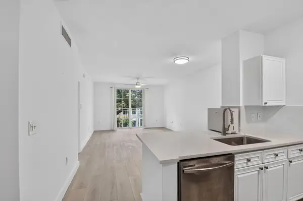 630 S Sapodilla Avenue #223, West Palm Beach, FL 33401