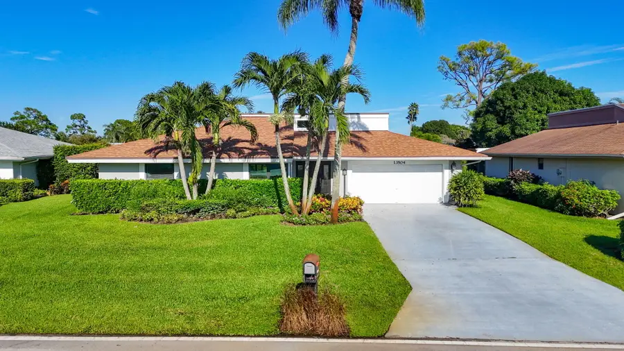 13504 Crosspointe Drive, Palm Beach Gardens, FL 33418 - #2