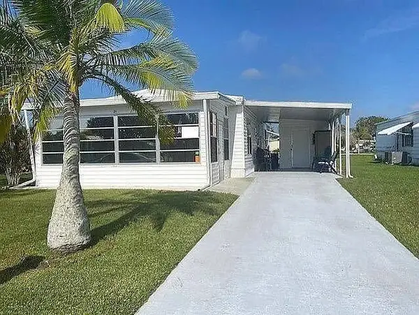 21 Flores Way, Port St Lucie, FL 34952