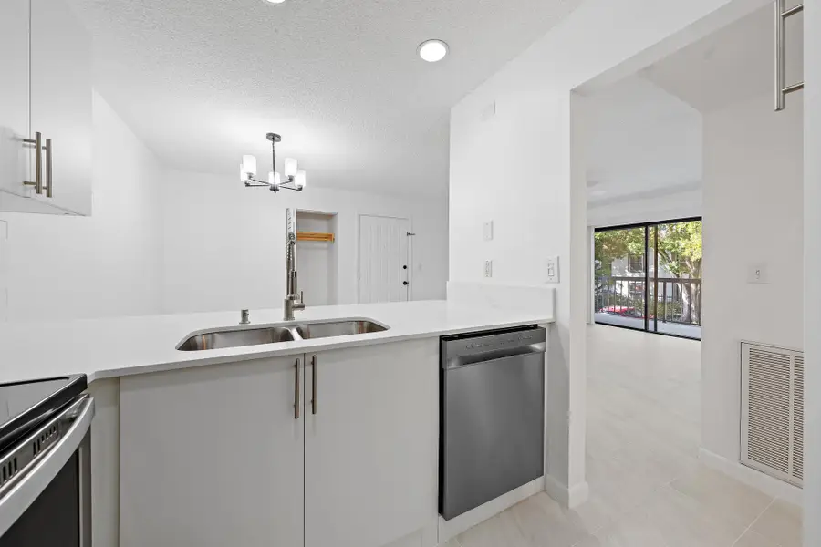 3402 Gardens E Drive, Palm Beach Gardens, FL 33410 - #2