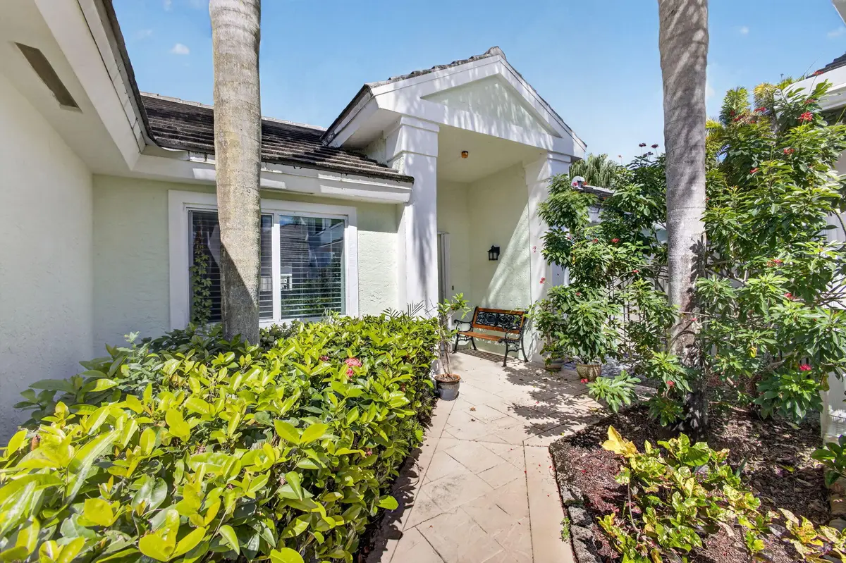 12 Commodore Place, Palm Beach Gardens, FL 33418 - #1