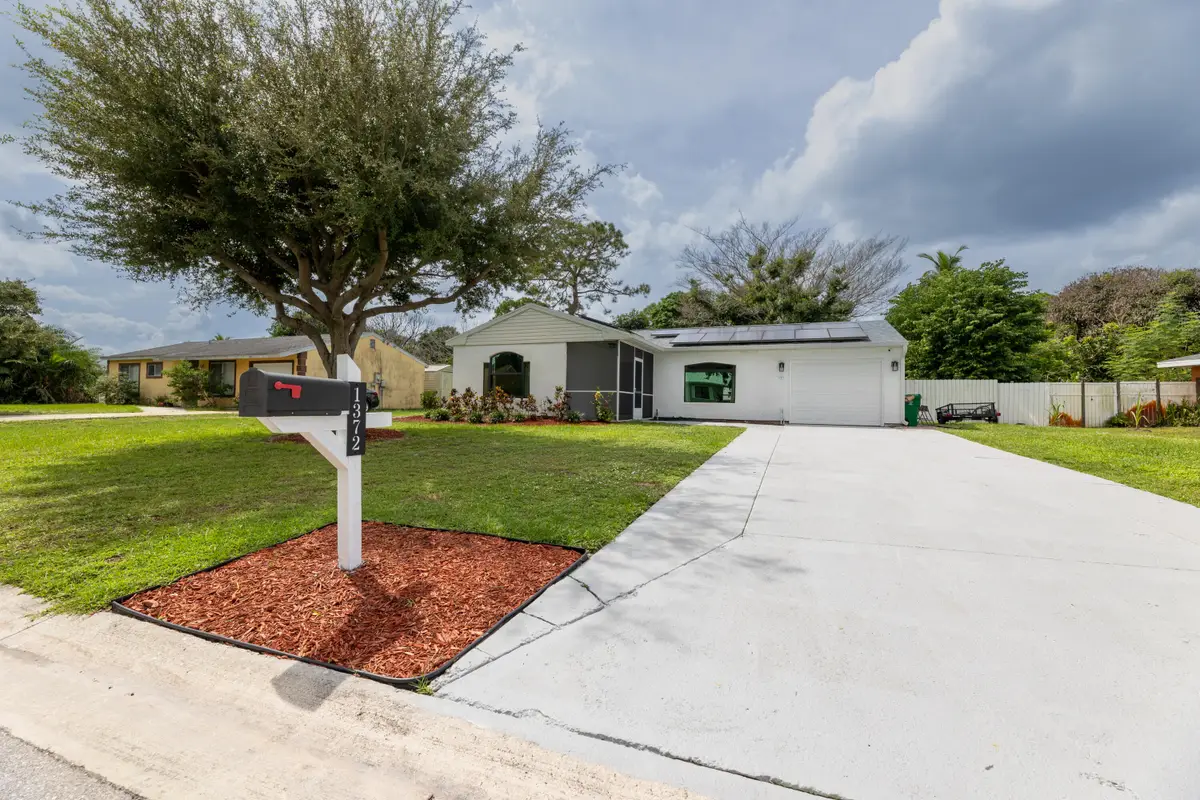 1372 SE Roanoke Street, Port Saint Lucie, FL 34952 - #1