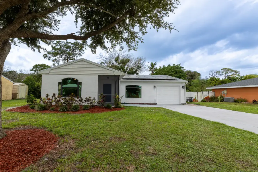 1372 SE Roanoke Street, Port Saint Lucie, FL 34952 - #2