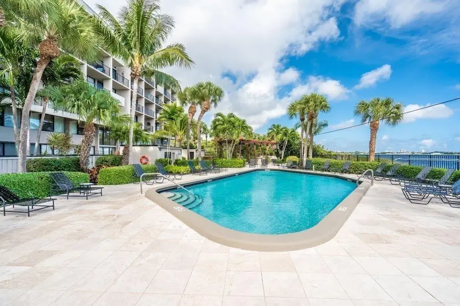 1830 Embassy Drive #112, West Palm Beach, FL 33401 - #2