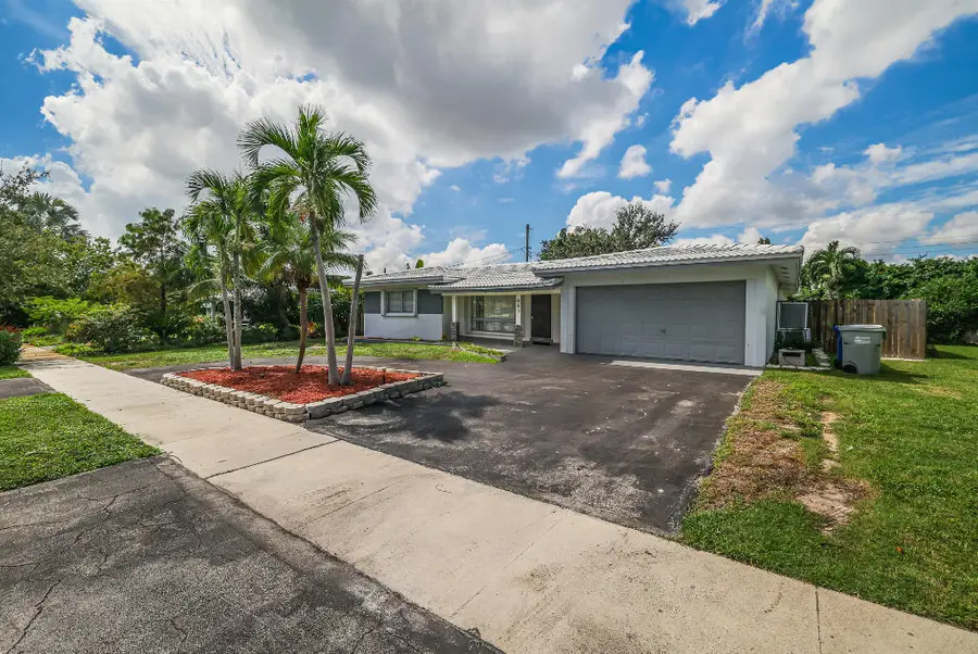 461 SE 3rd Avenue, Pompano Beach, FL 33060 - #2