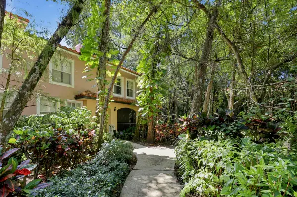 6918 W Sample Road #6918, Coral Springs, FL 33067