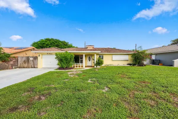 213 NE 24th Court, Boca Raton, FL 33431