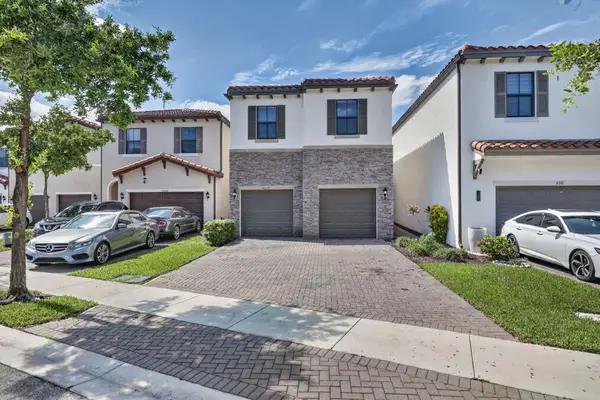 4009 Sequoia Place, Riviera Beach, FL 33410