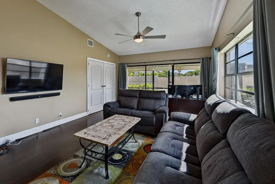 803 Banks Road, Margate, FL 33063 - #3