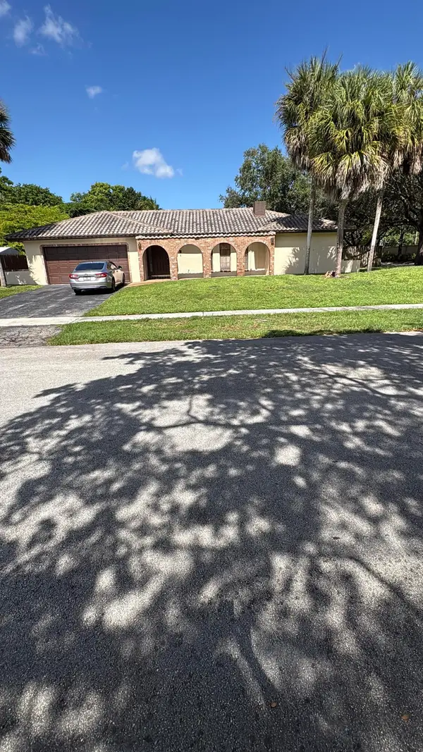 Address Withheld By Seller, Plantation, FL 33322