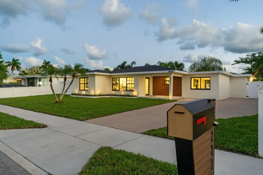 223 Vanderbilt Drive, Lake Worth, FL 33460 - #2