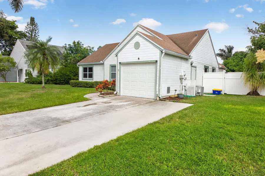 9 Cedar Circle, Boynton Beach, FL 33436 - #2