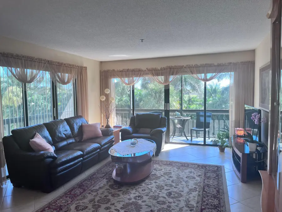 3000 Presidential Way #301, West Palm Beach, FL 33401 - #2