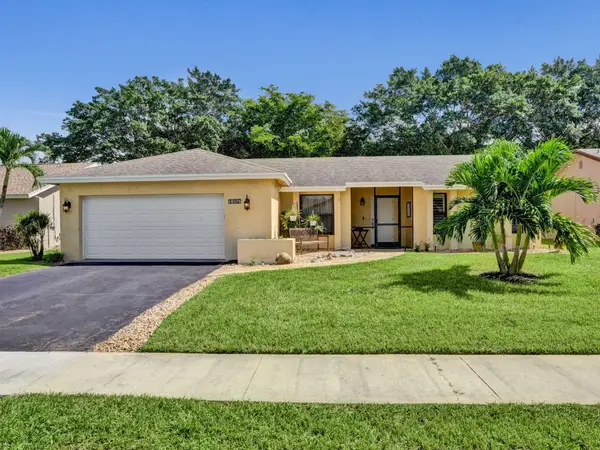 18076 107th Avenue S, Boca Raton, FL 33498