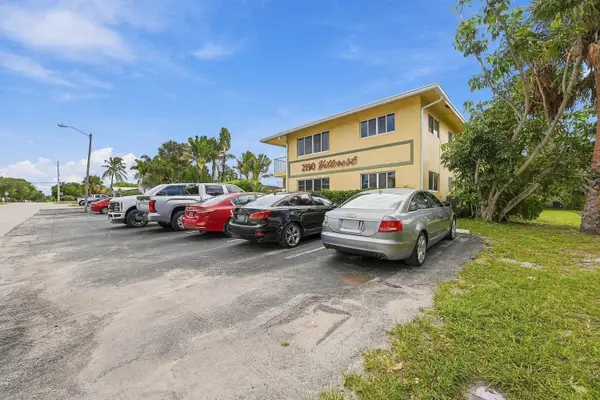 2190 SE 5th Street #5-B, Pompano Beach, FL 33062