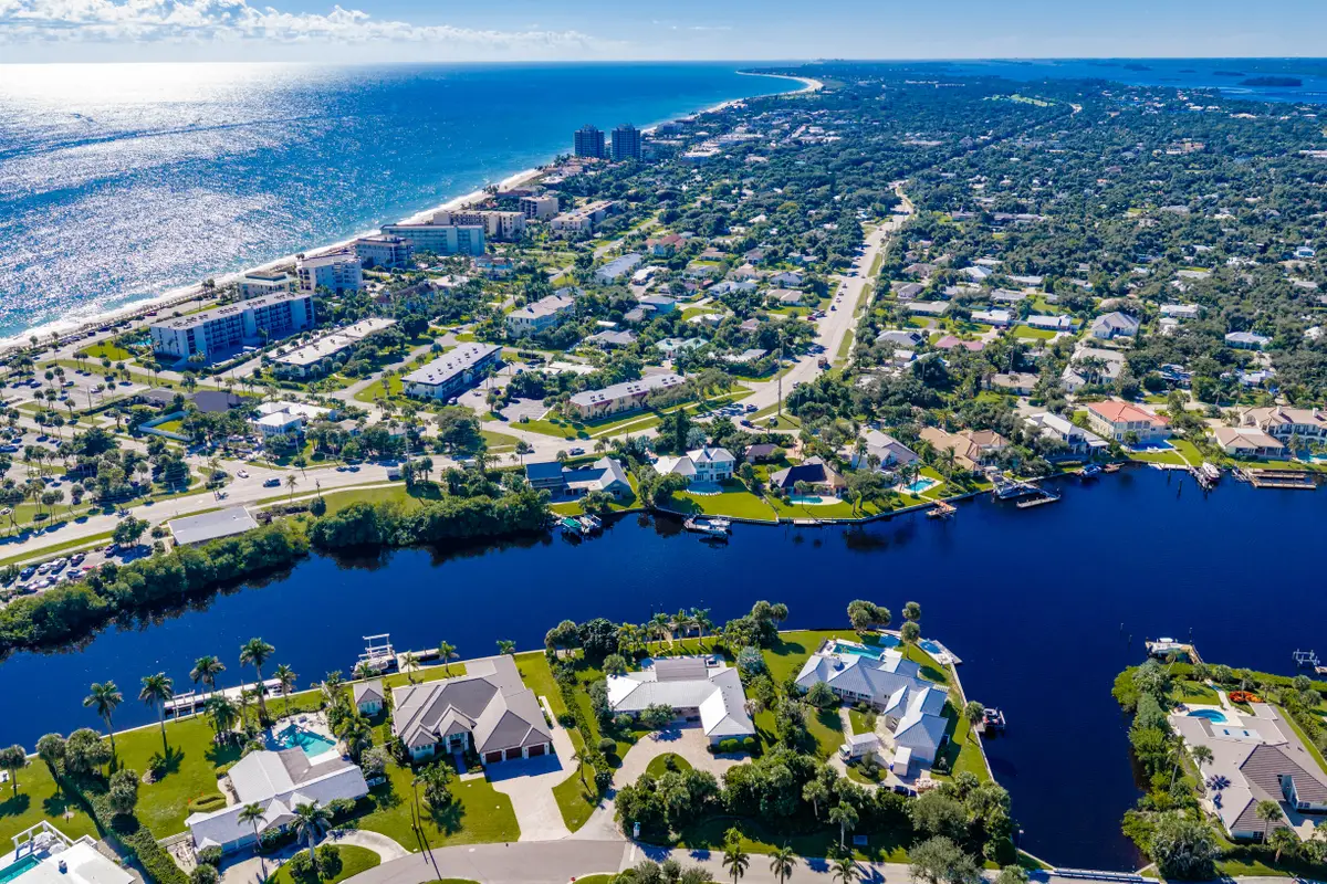 4304 Bethel Creek Drive, Vero Beach, FL 32963 - #1