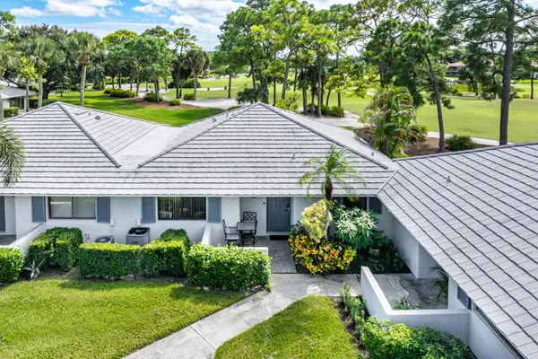 526 Club Drive, Palm Beach Gardens, FL 33418