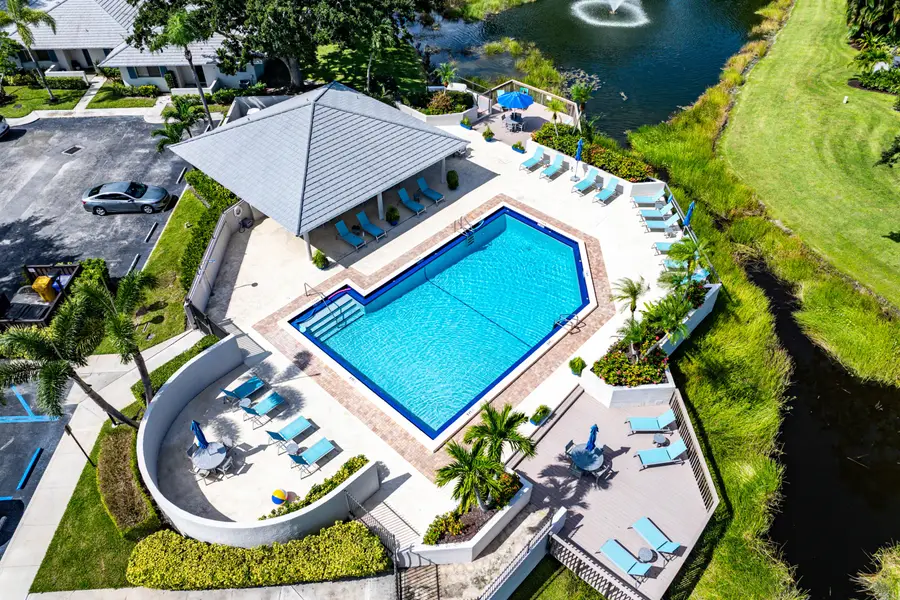 526 Club Drive, Palm Beach Gardens, FL 33418 - #2
