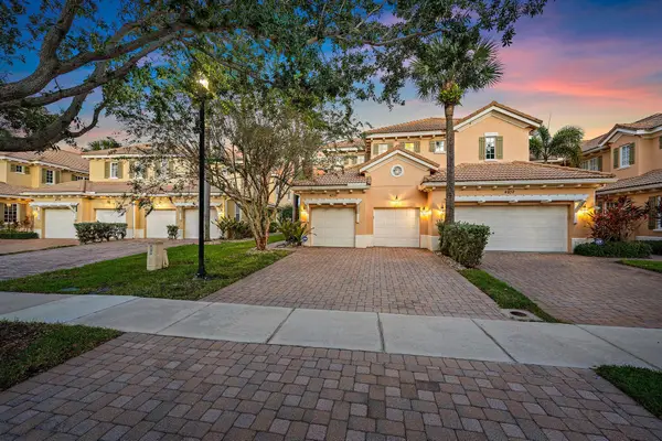 4798 Cadiz Circle, Palm Beach Gardens, FL 33418