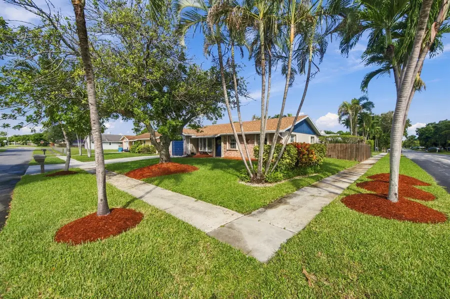 804 NW 10th Avenue, Boynton Beach, FL 33426 - #3