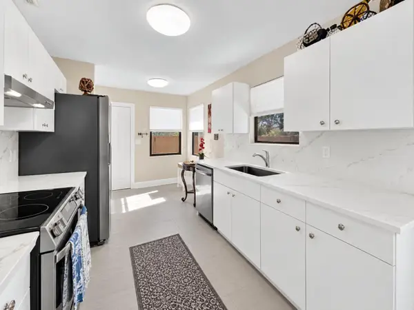 2268 SE Longhorn Avenue, Port St Lucie, FL 34952