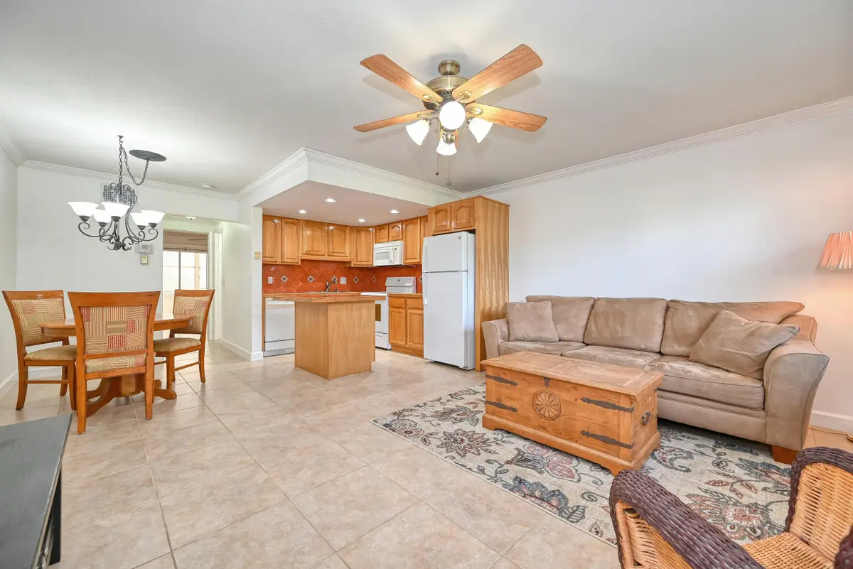 102 Coventry E, West Palm Beach, FL 33417 - #1
