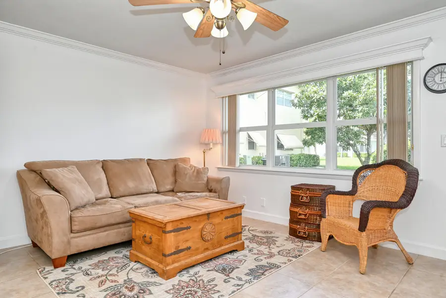 102 Coventry E, West Palm Beach, FL 33417 - #3